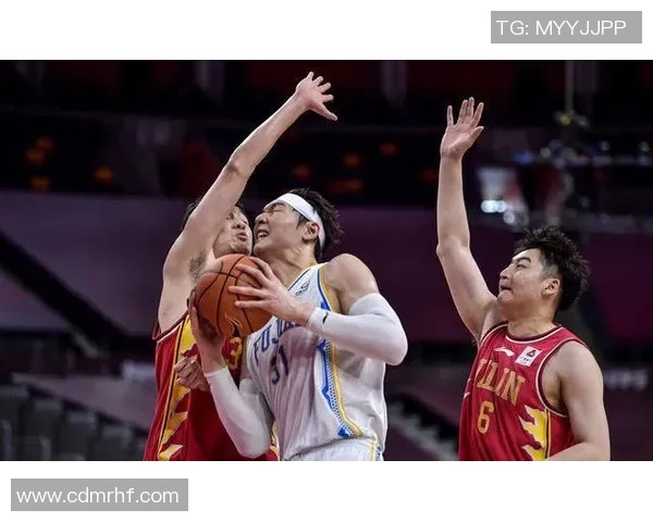 赛后分析:上海篮球队与深圳篮球队的表现及状态对比探讨 赛后分析:上海篮球队与深圳篮球队的表现及状态对比探讨